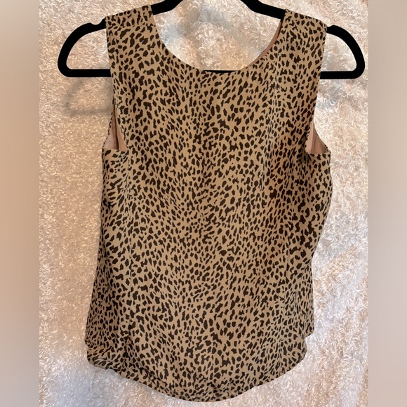 NWOT - Ann Taylor Leopard Sleeveless Top, Silk Lining Sz 4 - Picture 2 of 5